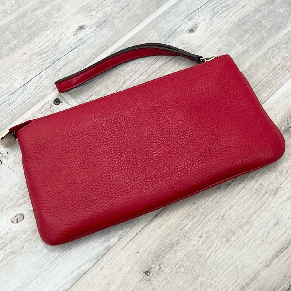 EUC Gucci wristlet - Picture 3 of 10
